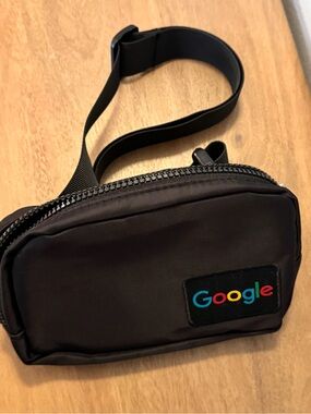 Google Black Crossbody Belt Bag
